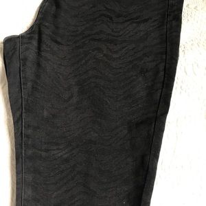 NYDJ zebra print, soft Black size 10 super skinny